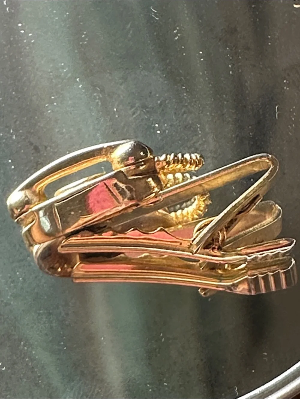 Vintage 60s gold tone rotary landline telephone tie clip